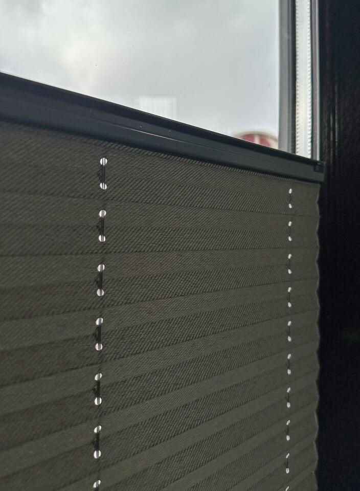 Dimout Serisi Gri Plise Perde