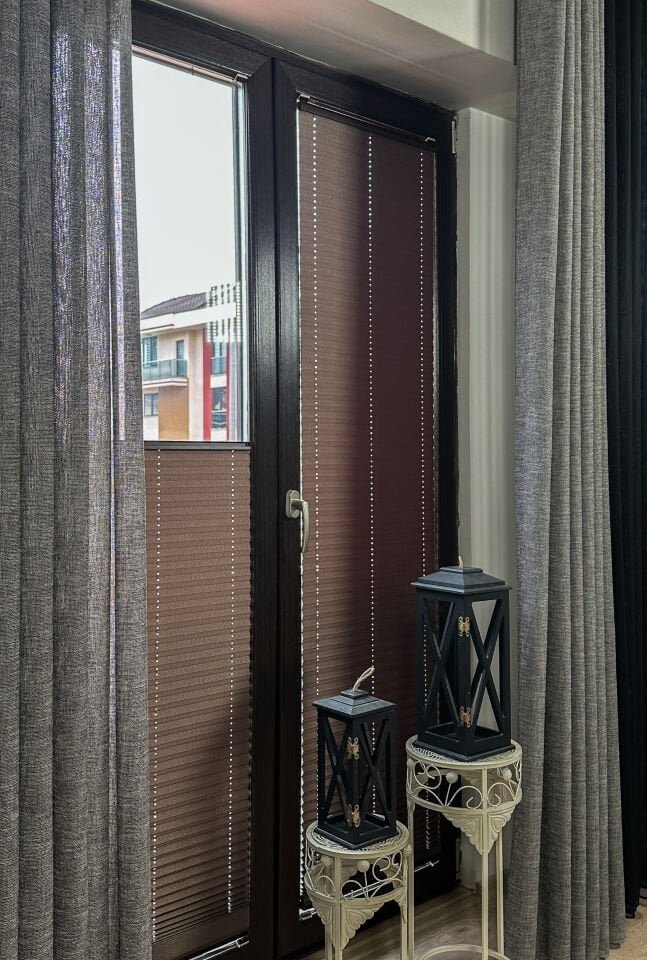 Dimout Serisi Kahve Plise Perde