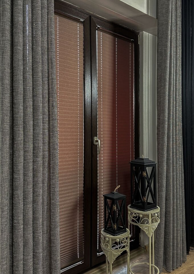 Dimout Serisi Kahve Plise Perde