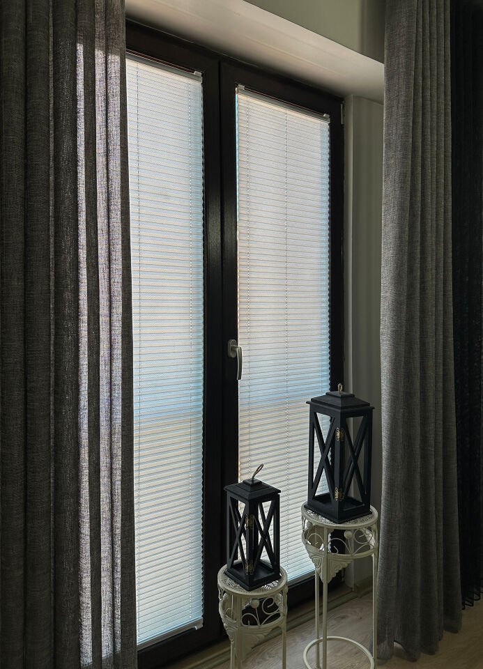 Lidya Serisi Açık Gri Plise Perde