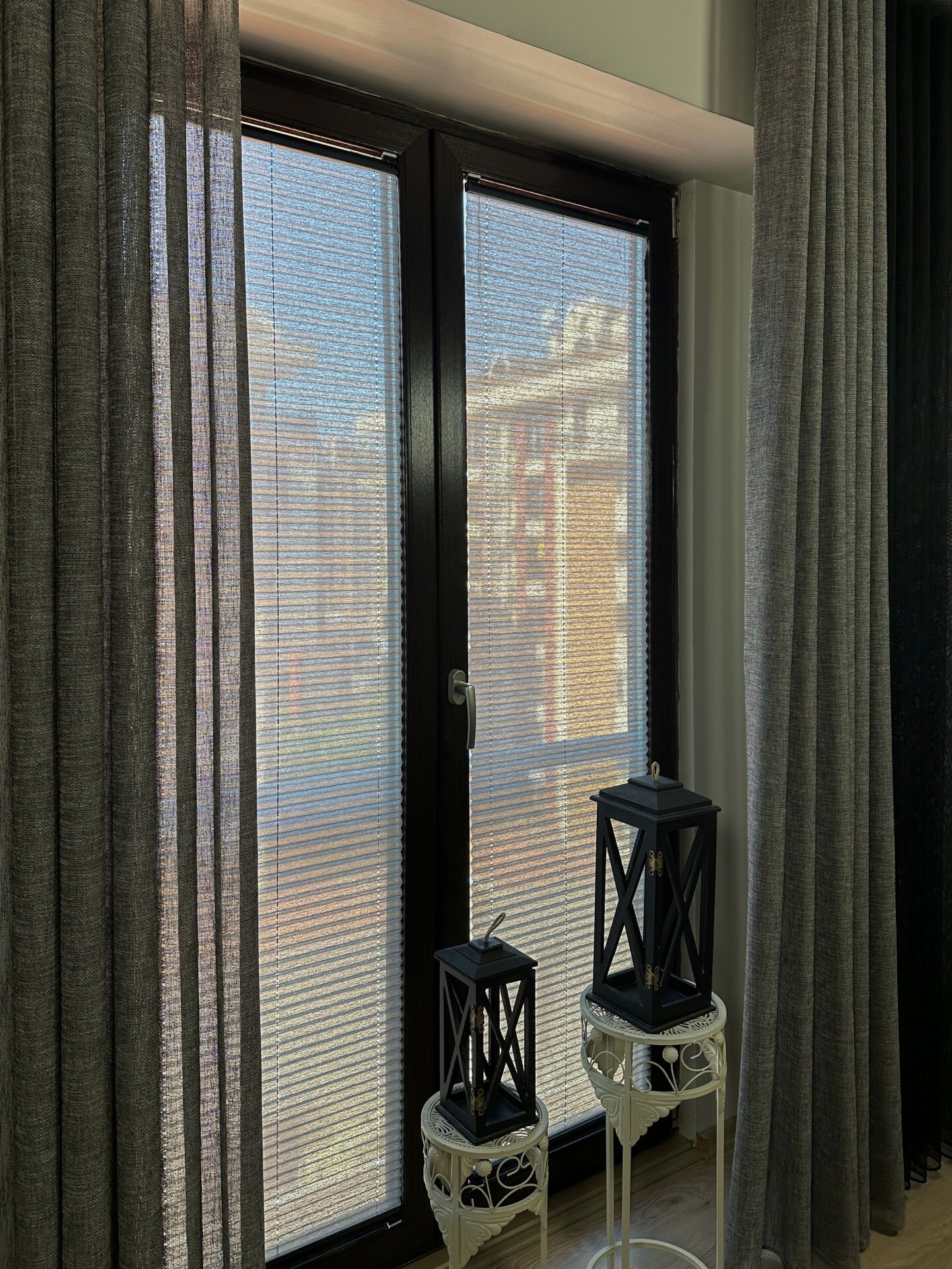 Novasilk Serisi Koyu Gri Plise Perde